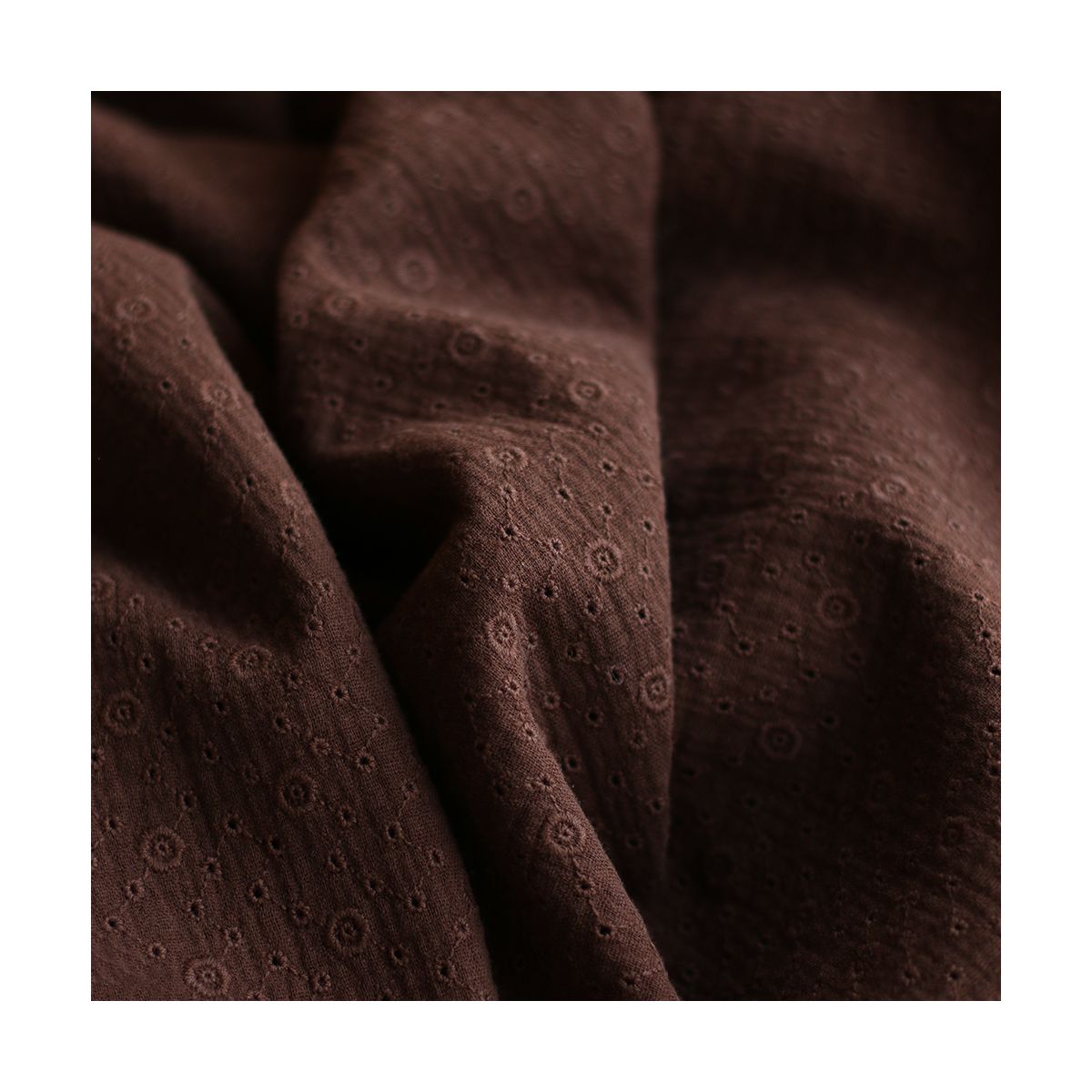 Double gaze de coton Suzy brodée coloris marron Double gaze de coton Suzy brodée coloris marron