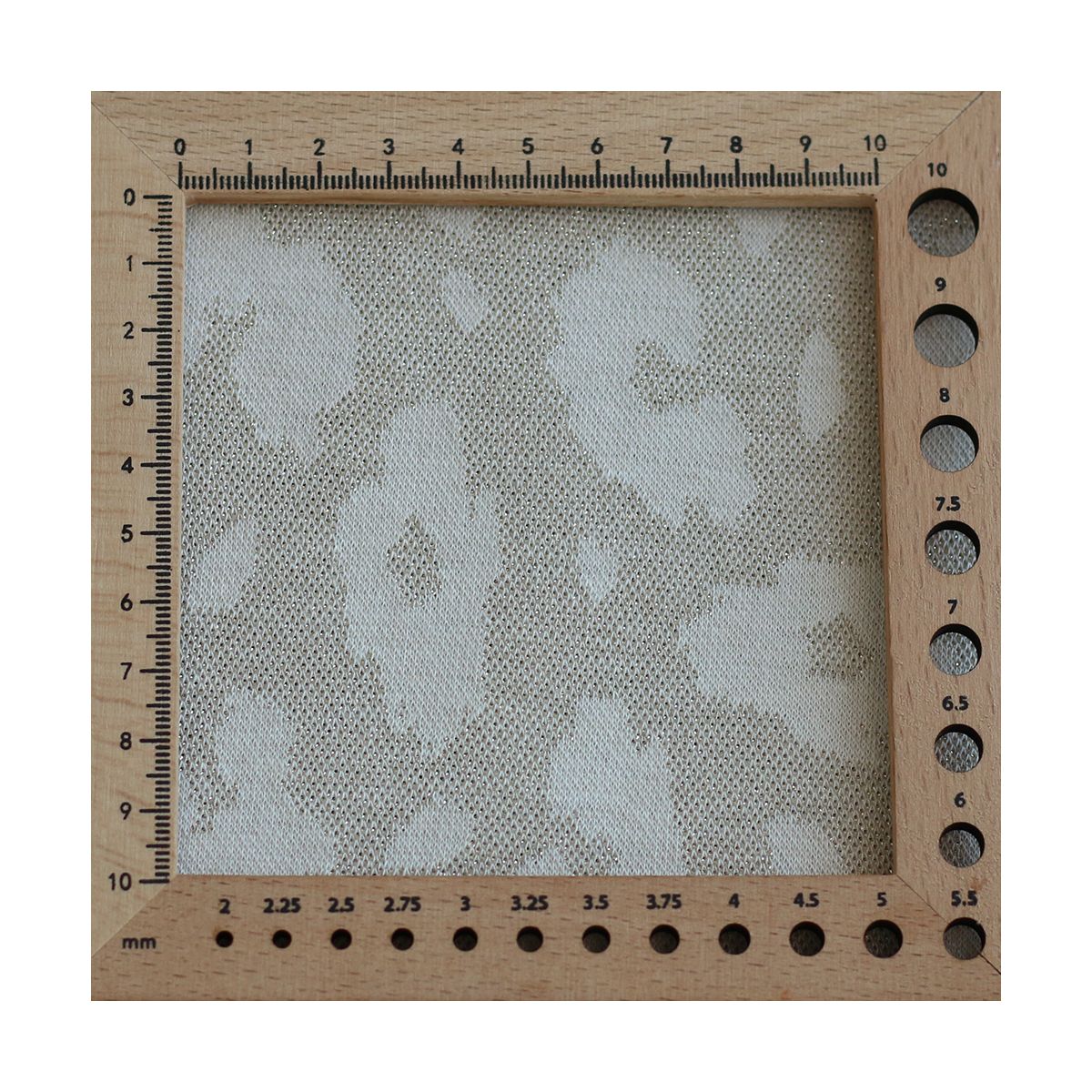 Jersey jacquard à motif graou ton sur ton écru doré Jersey jacquard à motif graou ton sur ton écru doré