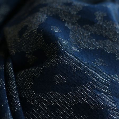 Jersey jacquard à motif graou ton sur ton bleu marine doré
