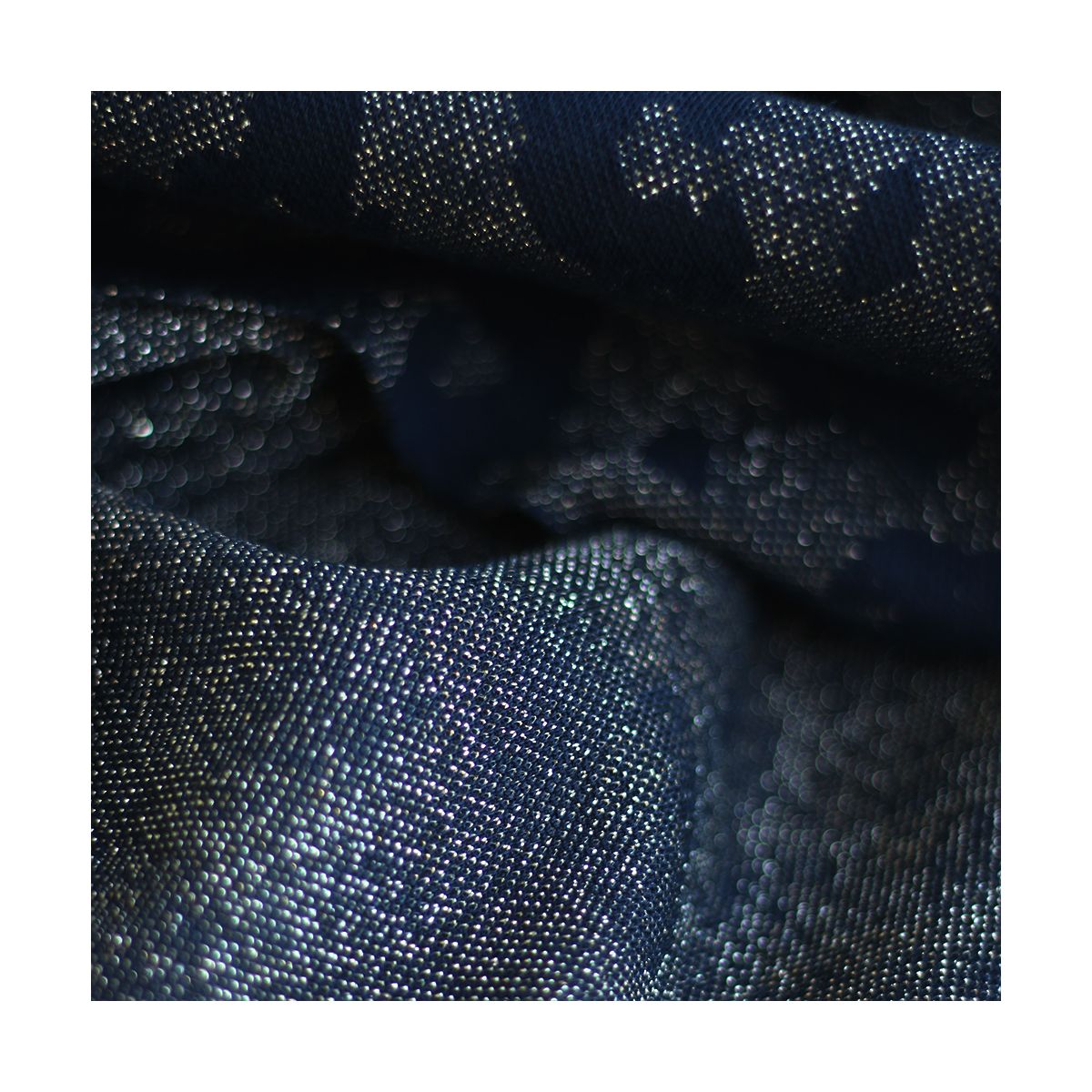 Jersey jacquard à motif graou ton sur ton bleu marine doré