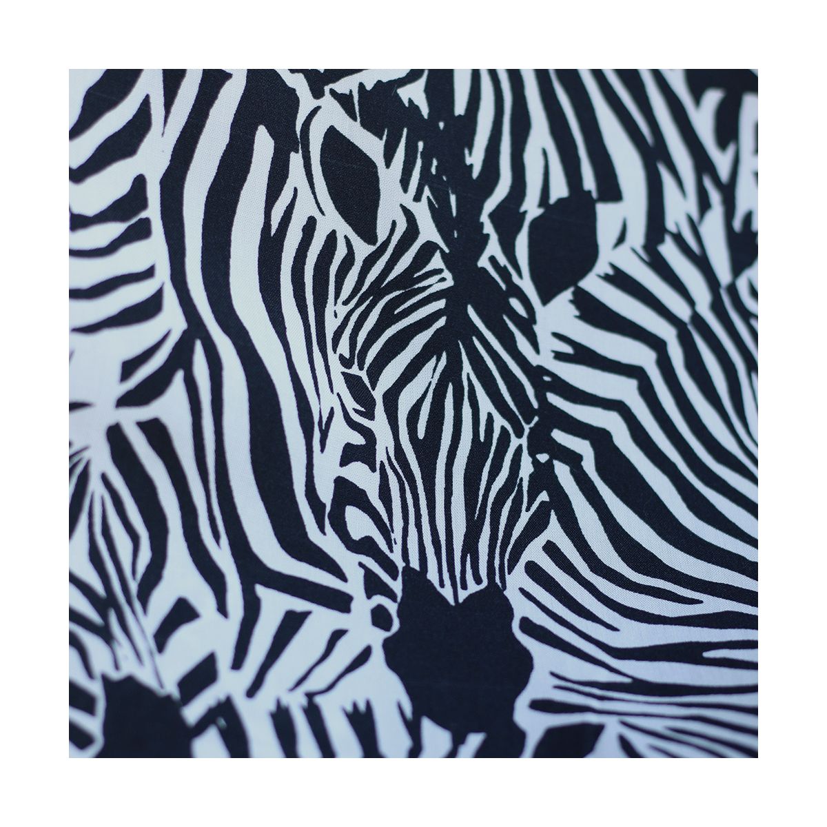 Zebra - Viscose imprimé fleuri graphique zèbres noir et blanc