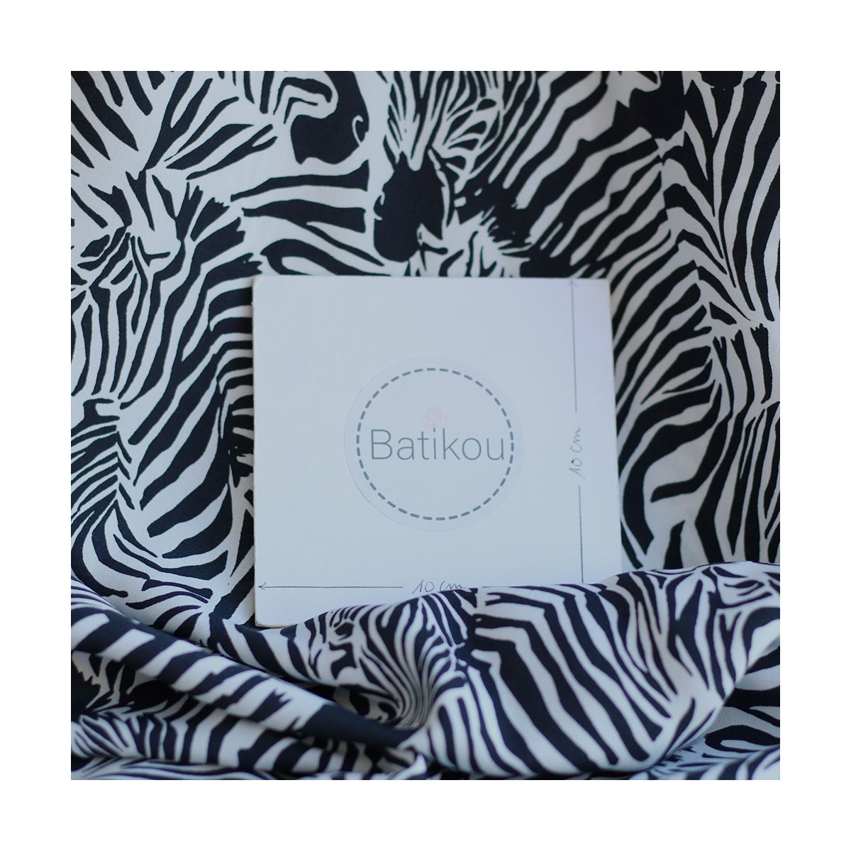 Zebra - Viscose imprimé fleuri graphique zèbres noir et blanc