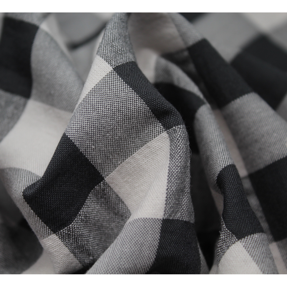 Seersucker / Coton gaufré vichy grand noir écru Seersucker / Coton gaufré vichy grand noir écru