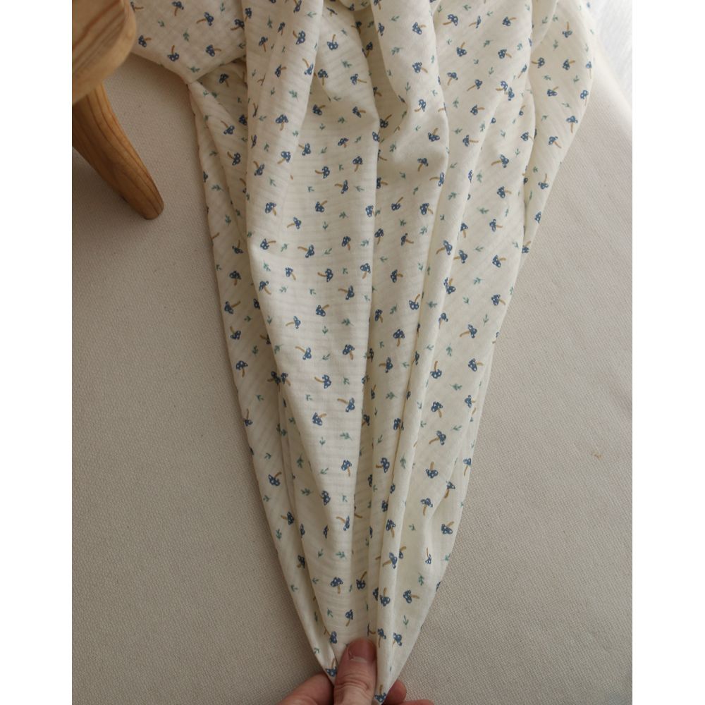 Mario - Seersucker / Coton gaufré doux fond écru champignons bleus