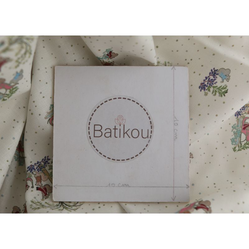 Panache - Tissu sergé de coton organique fin imprimé petits écureuils