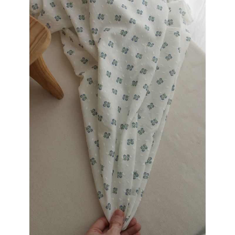 Hazel - Plumetis de coton imprimé fleuri bleu et vert