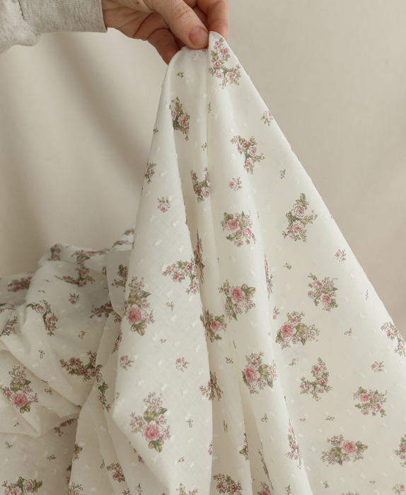 Felicity - Plumetis de coton imprimé fleuri vert et rose