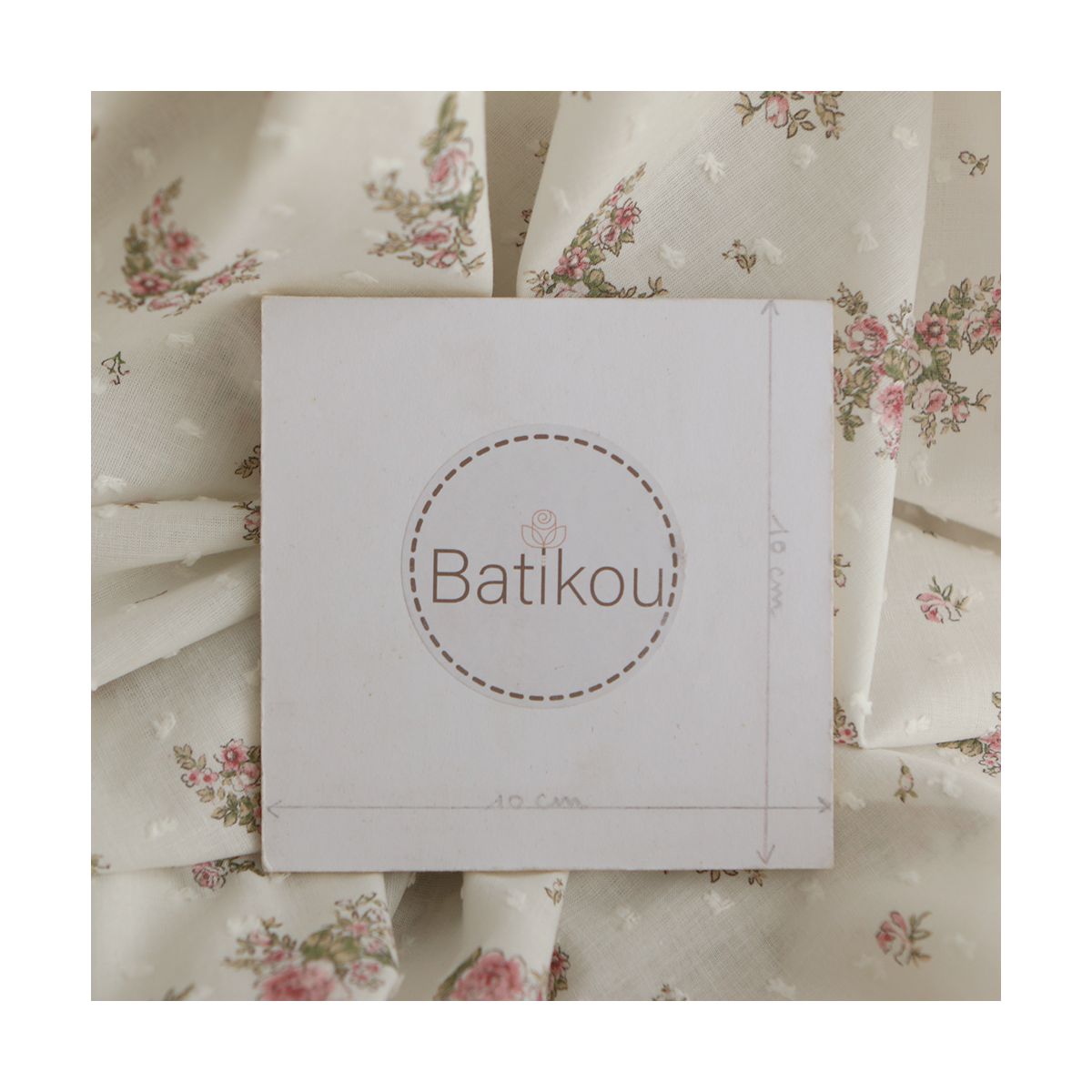 Felicity - Plumetis de coton imprimé fleuri vert et rose