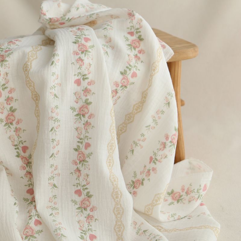 Agatha - Double gaze de coton motif fond blanc motif vert, beige et rose
