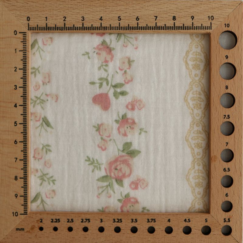 Agatha - Double gaze de coton motif fond blanc motif vert, beige et rose