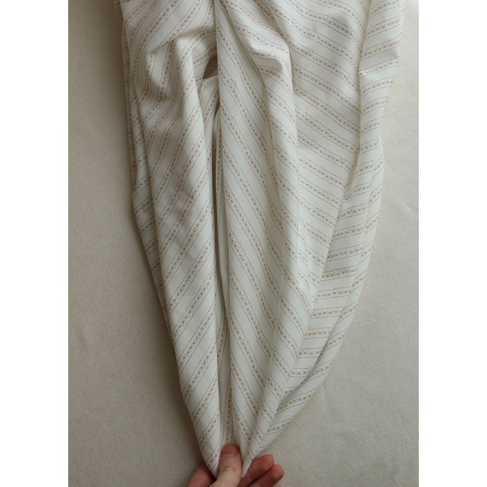 Alexine - Popeline de coton douce qualité SWEET lait rayures à minis coeurs