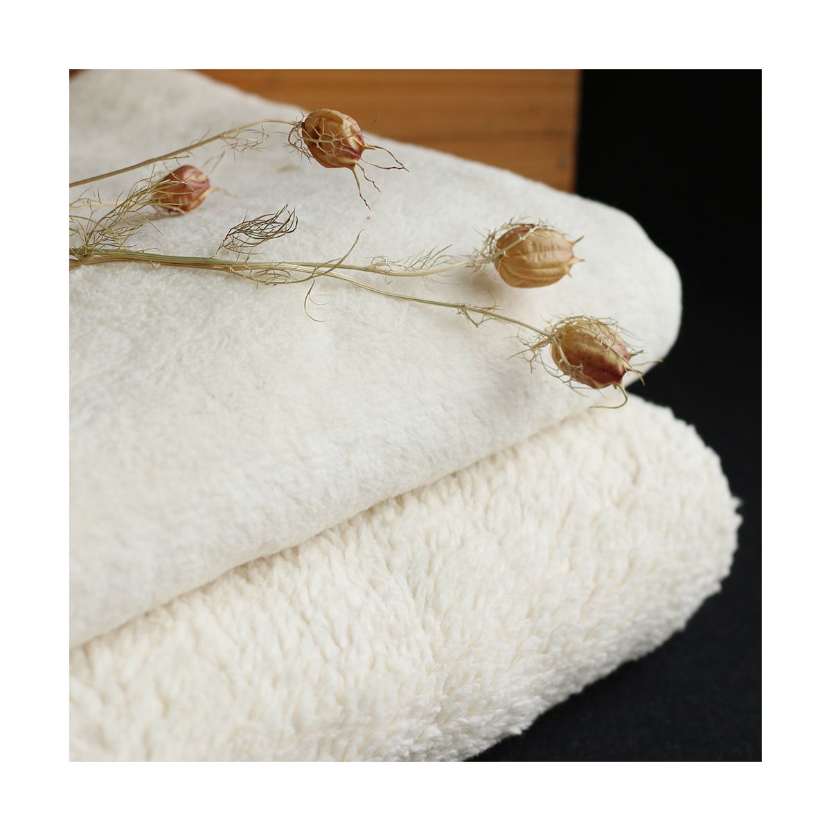 Gaby - Fausse fourrure / Moumoute / Sherpa 100% coton BIO non blanchi écru poils ras Gaby - Fausse fourrure / Moumoute / Sherpa 100% coton BIO non blanchi écru poils ras