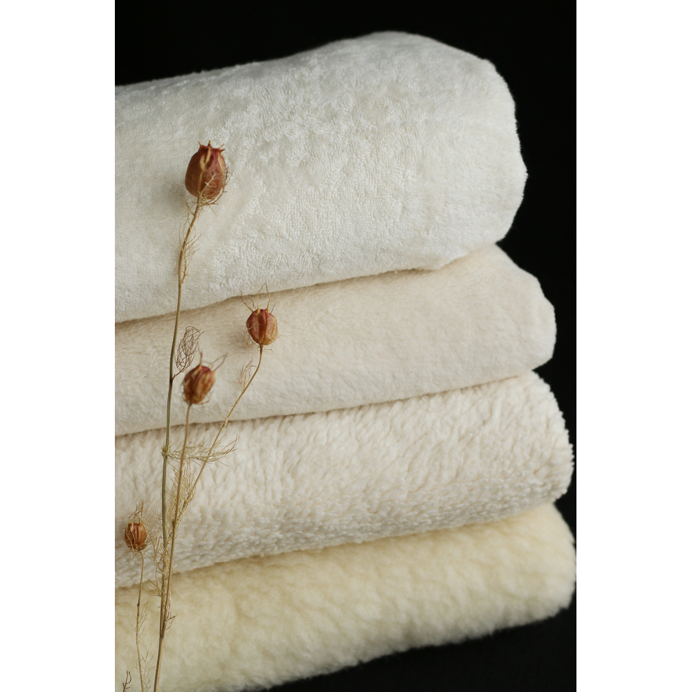Shaun - Tissu fourrure pure laine vierge de mouton BIO tissée sur coton