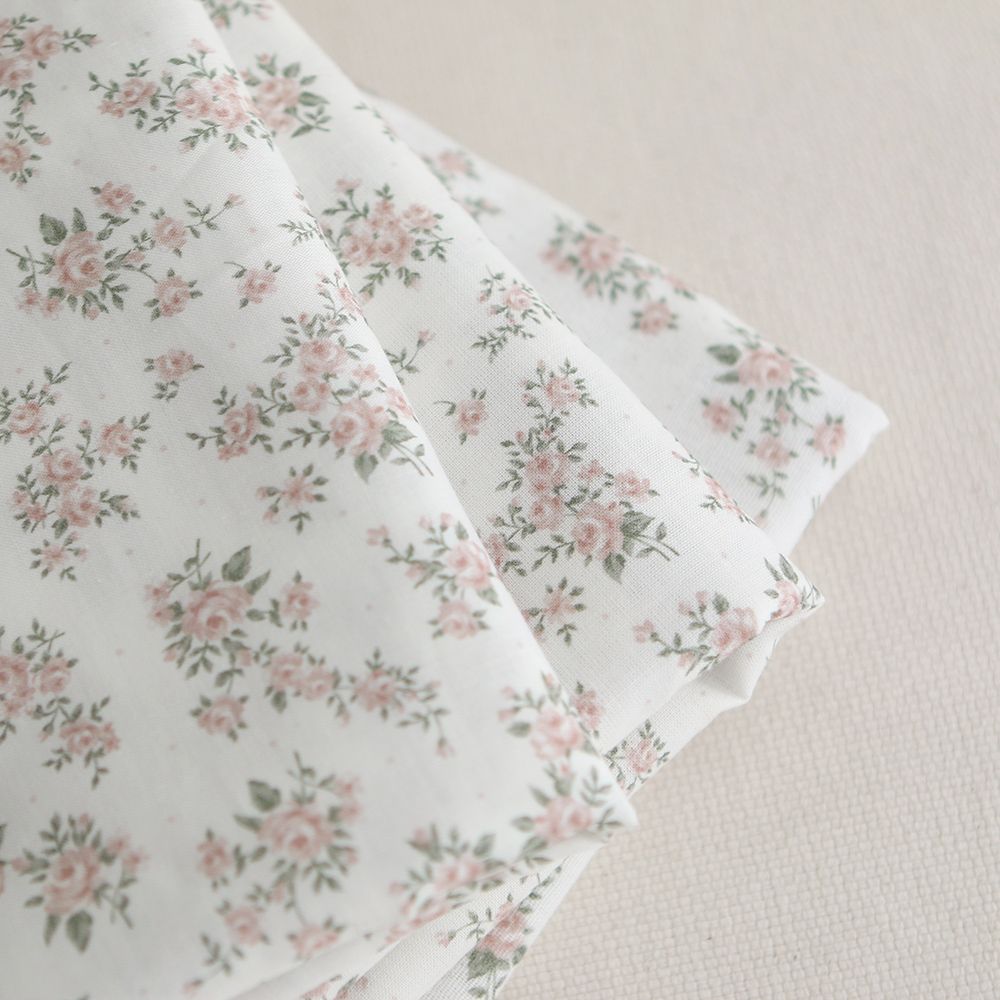 Lilou - Double gaze de coton BIO fond blanc fleuri vert et rose