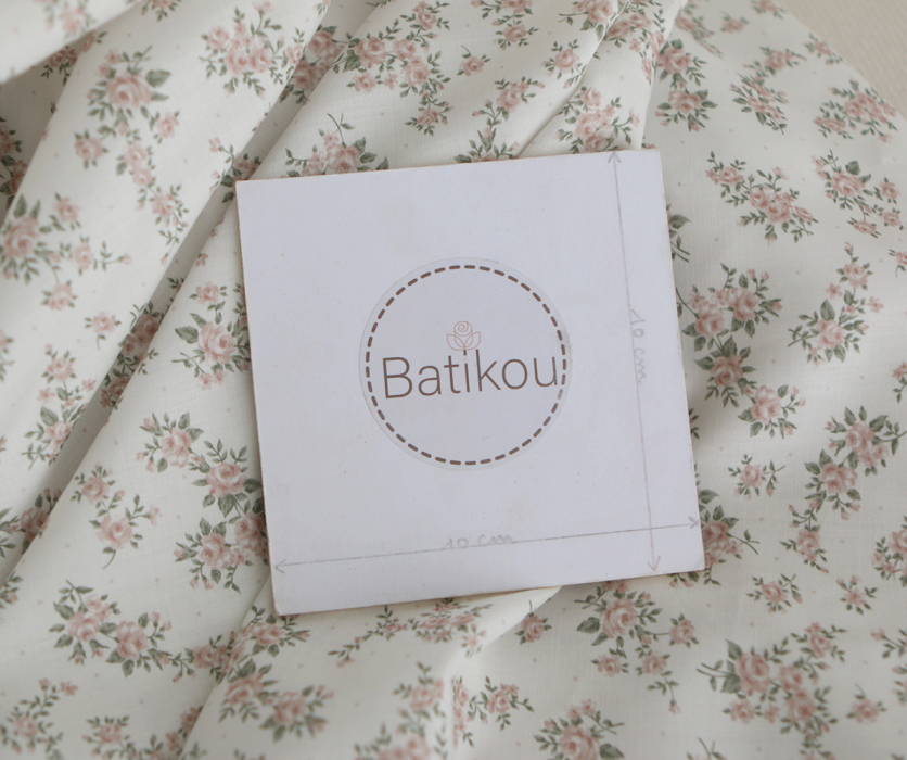 Lilou - Batiste de coton douce à imprimé exclusif fleuri vert et rose