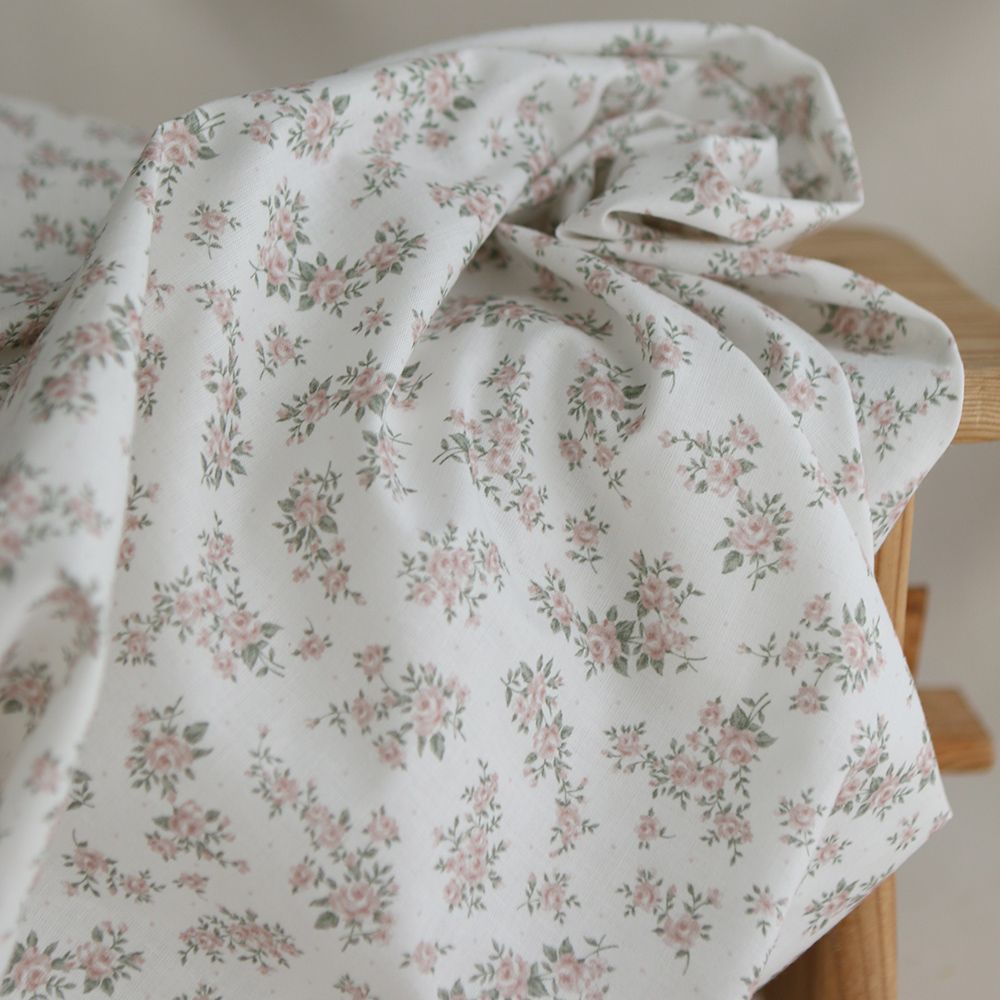 Lilou - Popeline douce coton BIO organique fond blanc imprimé exclusif vert et rose