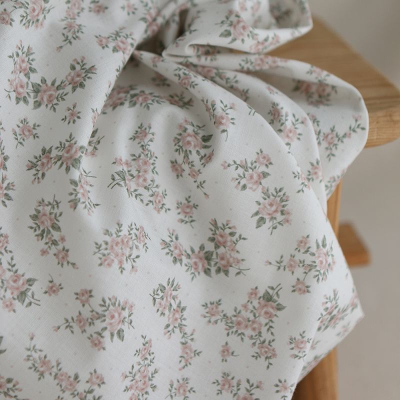 Lilou - Popeline douce coton BIO organique fond blanc imprimé exclusif vert et rose