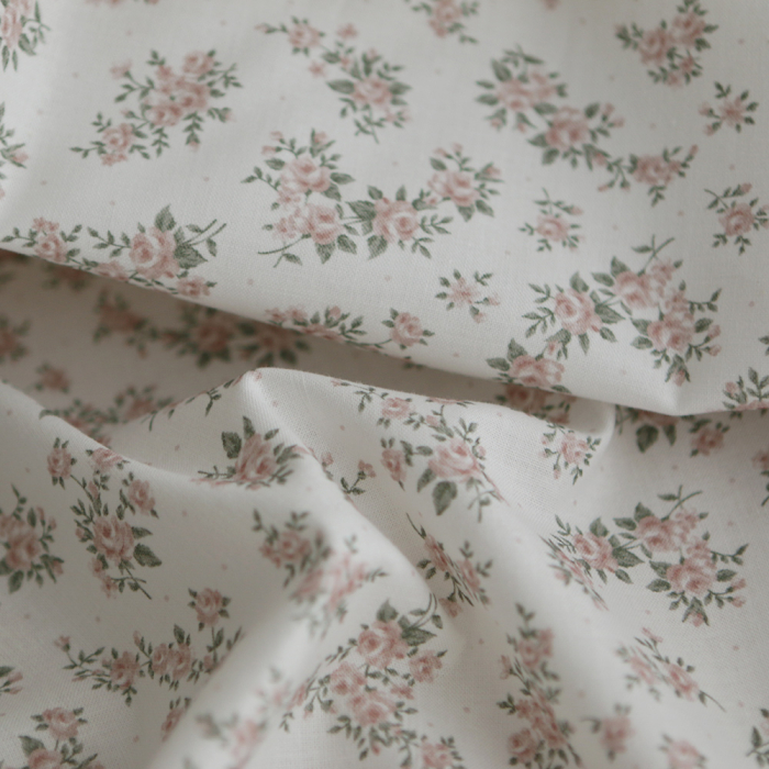 Lilou - Popeline douce coton BIO organique fond blanc imprimé exclusif vert et rose