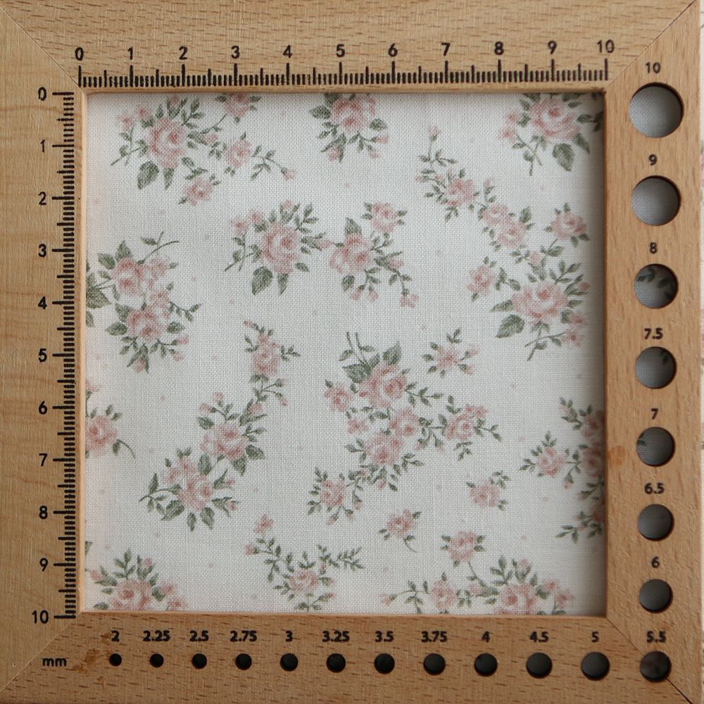 Lilou - Popeline douce coton BIO organique fond blanc imprimé exclusif vert et rose