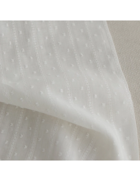 Broderie anglaise plumetis coton coloris blanc cassé