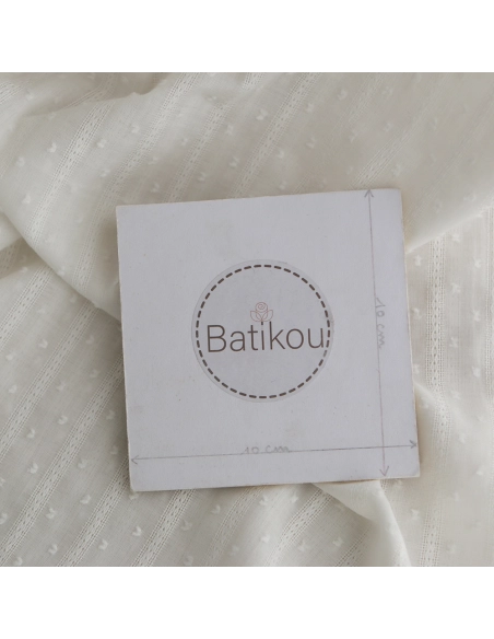 Broderie anglaise plumetis coton coloris blanc cassé