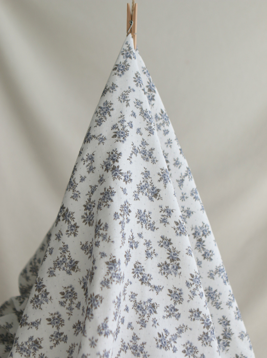 Lilou - Double gaze de coton BIO fond blanc fleuri vert et bleu