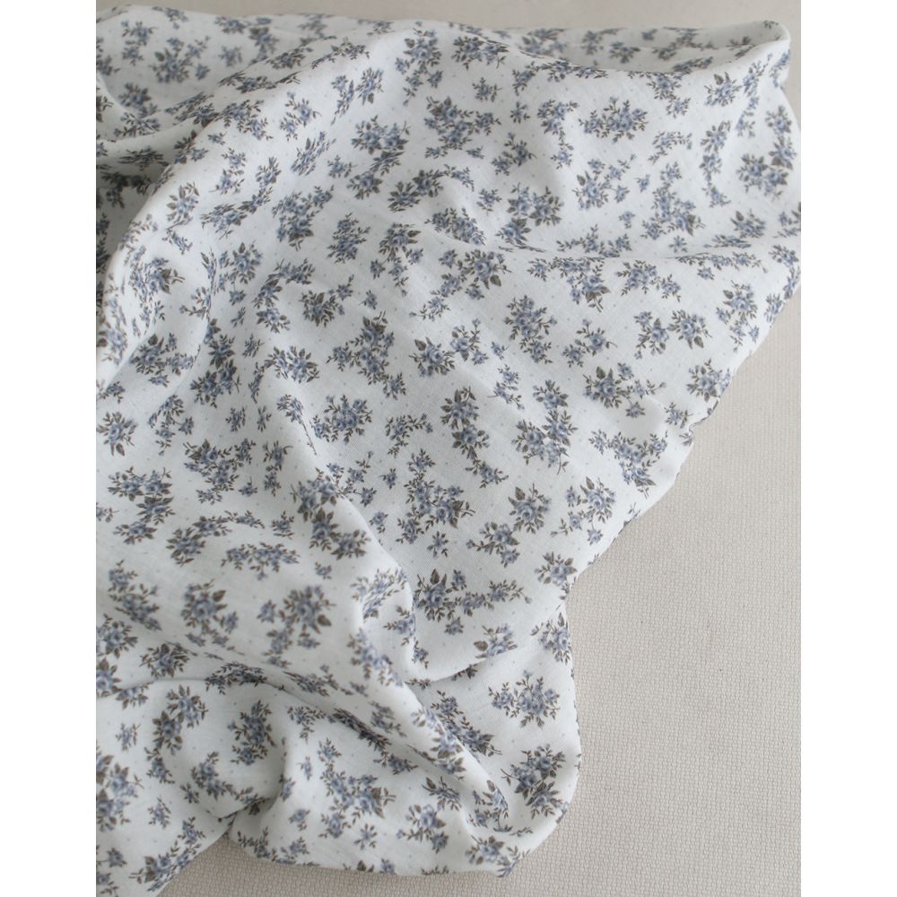 Lilou - Double gaze de coton BIO fond blanc fleuri vert et bleu