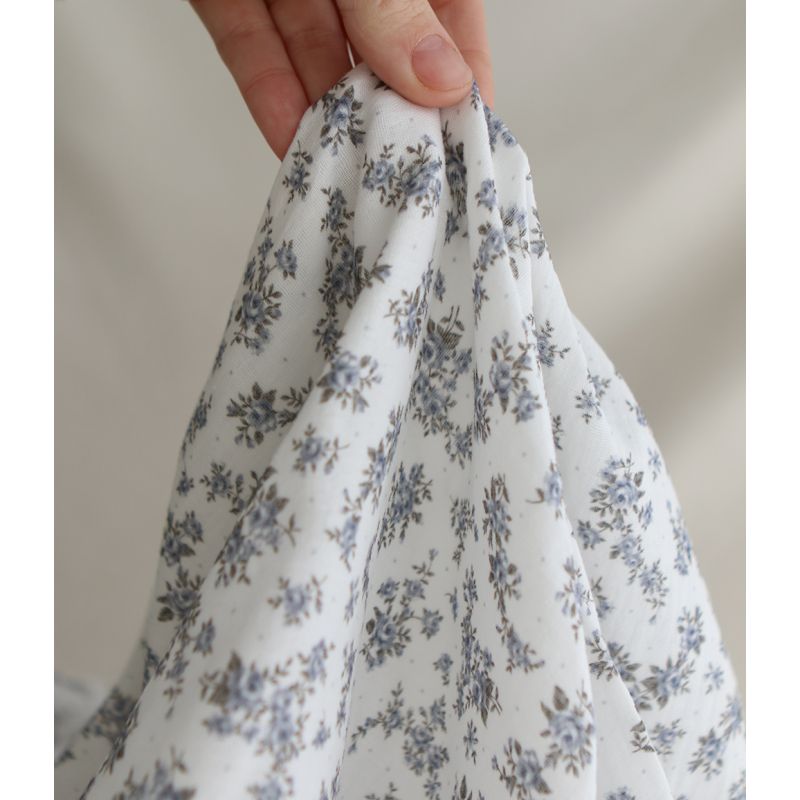 Lilou - Double gaze de coton BIO fond blanc fleuri vert et bleu