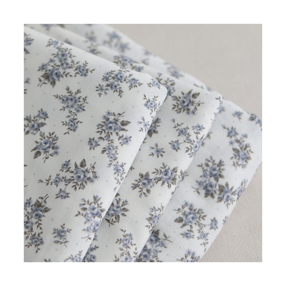 Lilou - Double gaze de coton BIO fond blanc fleuri vert et bleu