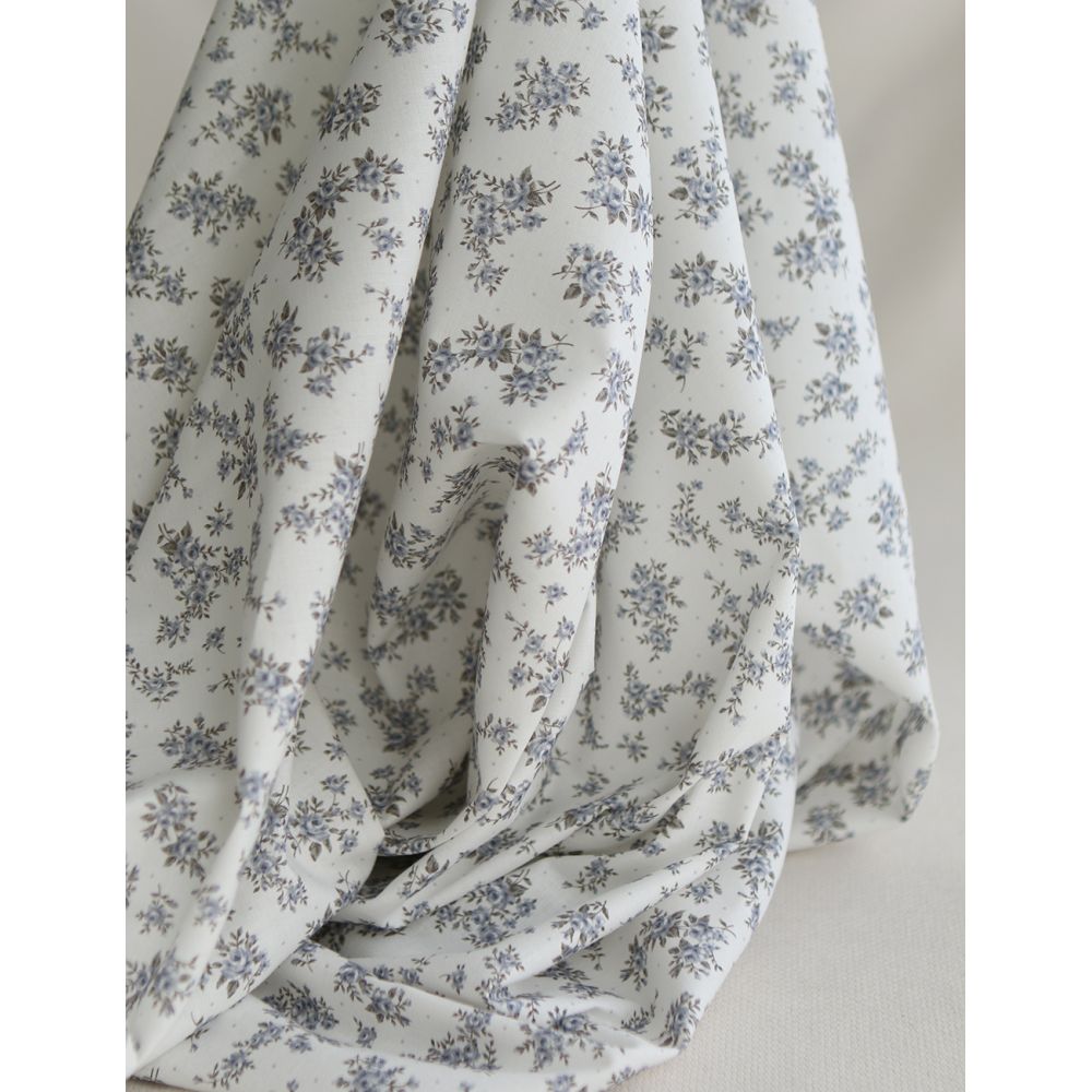 Lilou - Popeline douce coton BIO organique fond blanc imprimé exclusif vert et bleu