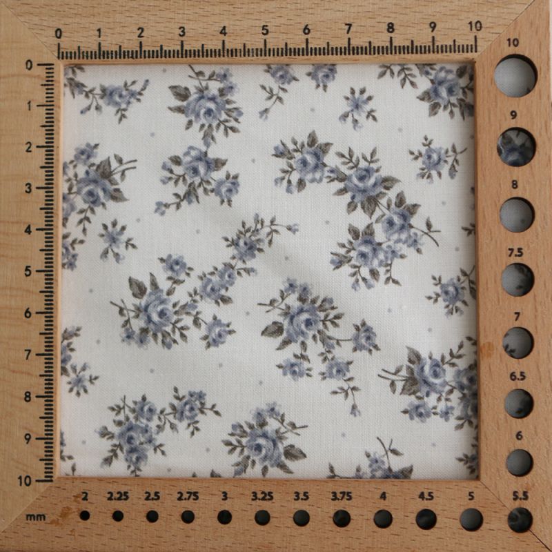 Lilou - Popeline douce coton BIO organique fond blanc imprimé exclusif vert et bleu