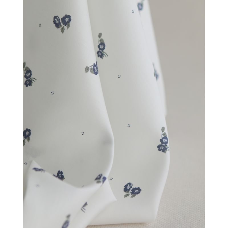 Hana - Batiste de coton douce à imprimé exclusif fleuri vert et bleu