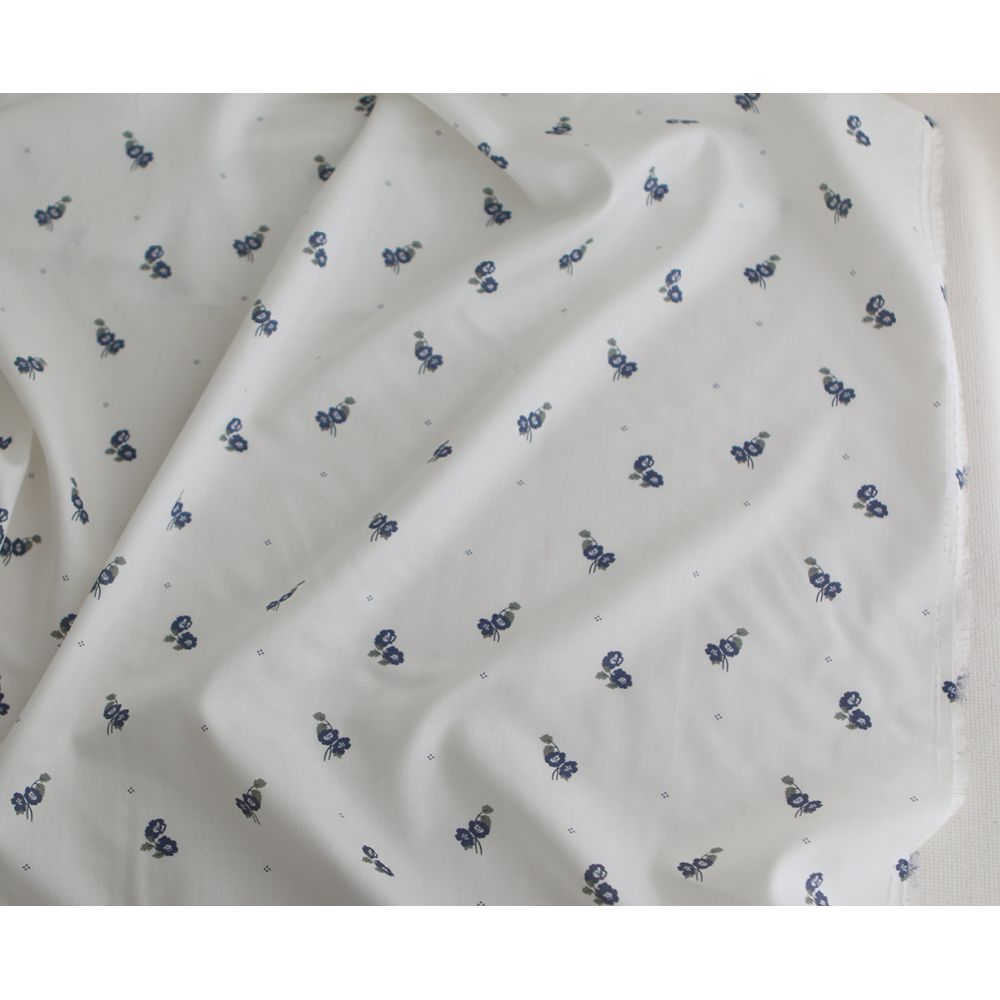 Hana - Batiste de coton douce à imprimé exclusif fleuri vert et bleu