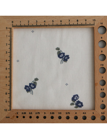 Hana - Popeline douce coton BIO organique fond blanc imprimé exclusif vert et bleu