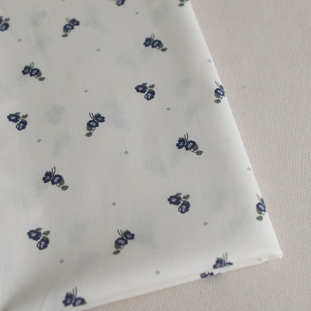 Hana - Popeline douce coton BIO organique fond blanc imprimé exclusif vert et bleu