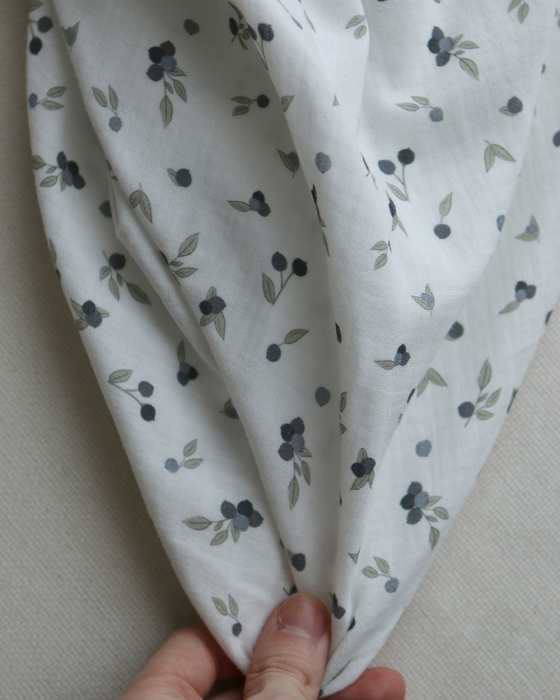 Hind - Double gaze de coton BIO fond blanc imprimé exclusif vert et bleu