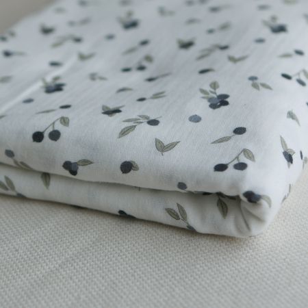Hind - Double gaze de coton BIO fond blanc imprimé exclusif vert et bleu Hind - Double gaze de coton BIO fond blanc imprimé exclusif vert et bleu