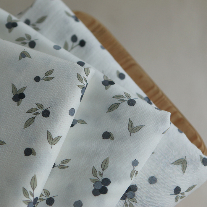 Hind - Double gaze de coton BIO fond blanc imprimé exclusif vert et bleu