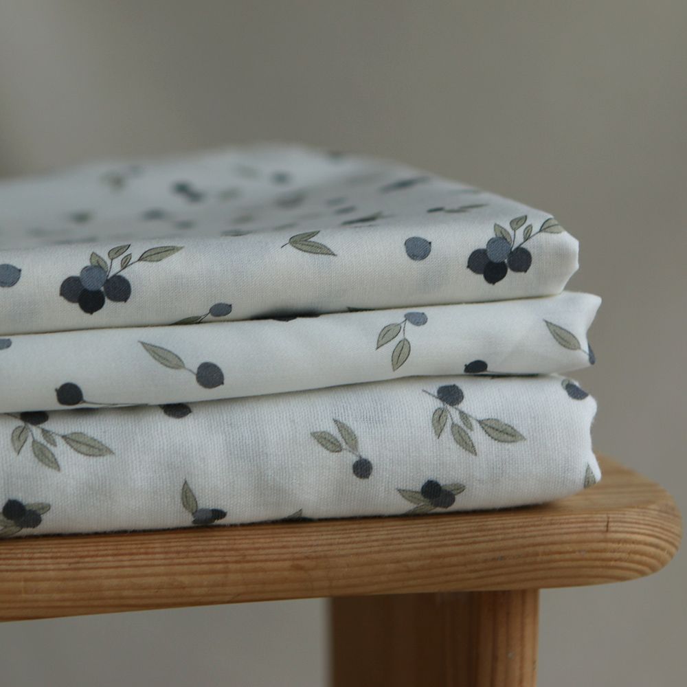 Hind - Double gaze de coton BIO fond blanc imprimé exclusif vert et bleu