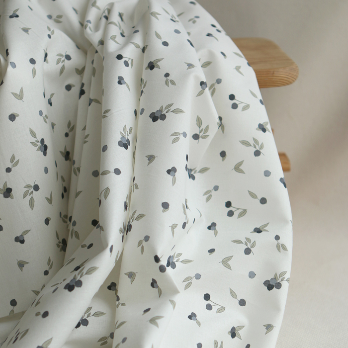 Hind - Popeline douce coton BIO organique fond blanc imprimé exclusif vert et bleu