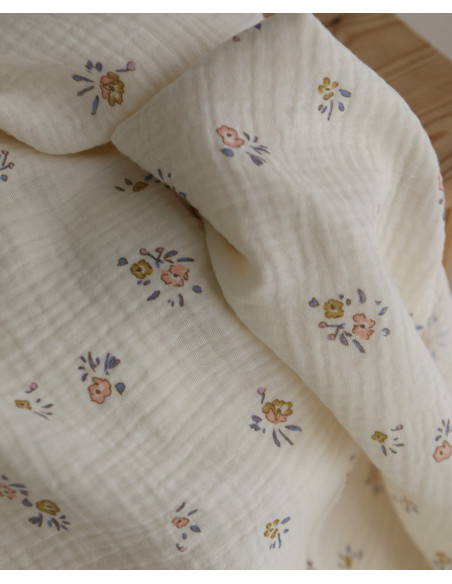 Neha - Double gaze de coton fond écru motif fleuri bleu