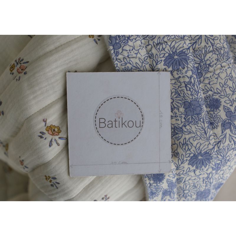 Zomea / Neha - Matelassé double gaze de coton fond écru motif bleu
