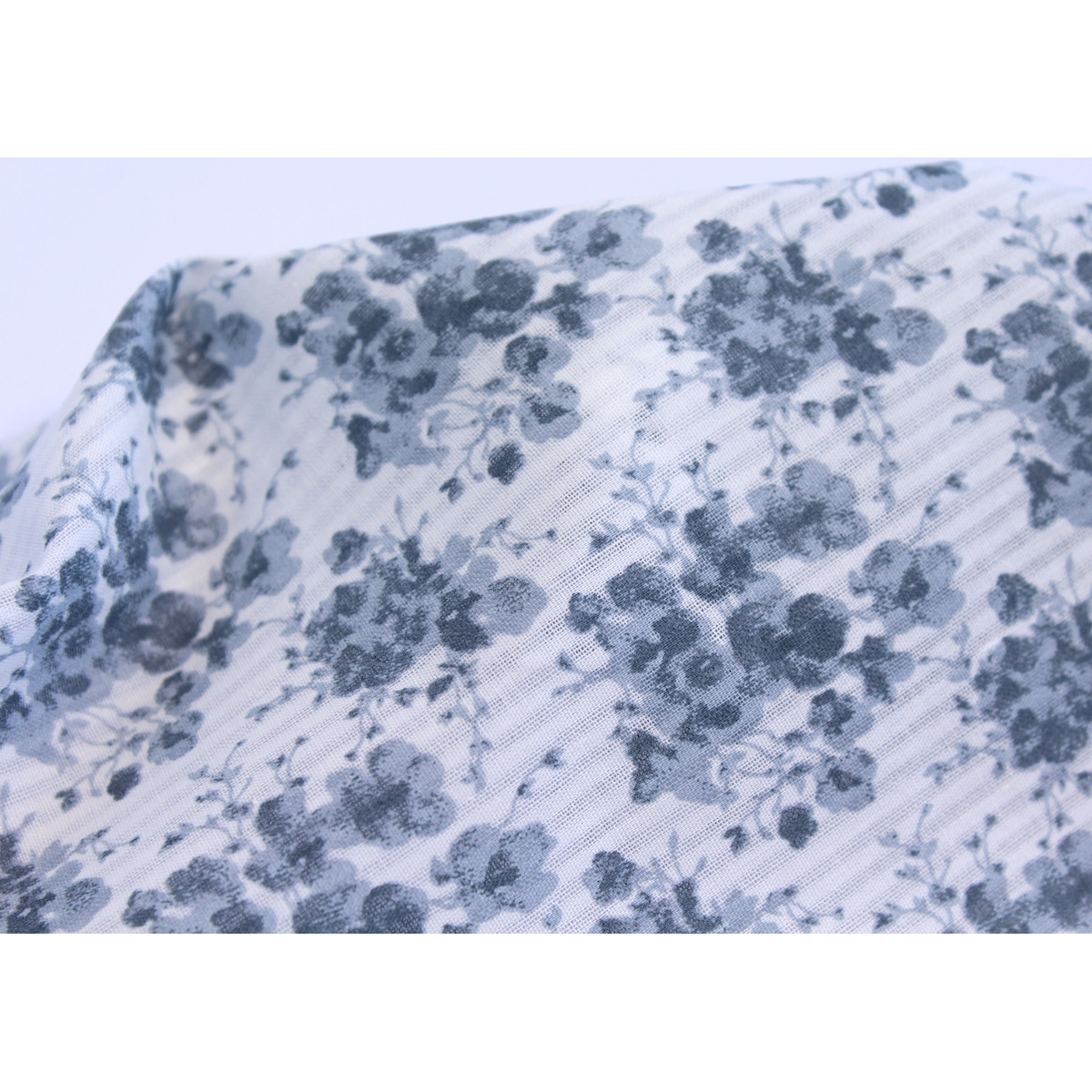 Voile de coton organique rayé imprimé fleuri bleu encre Voile de coton organique rayé imprimé fleuri bleu encre