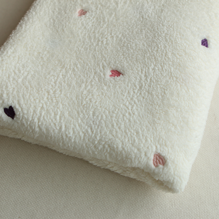 Teddy / moumoute sherpa bouclettes broderies coeurs