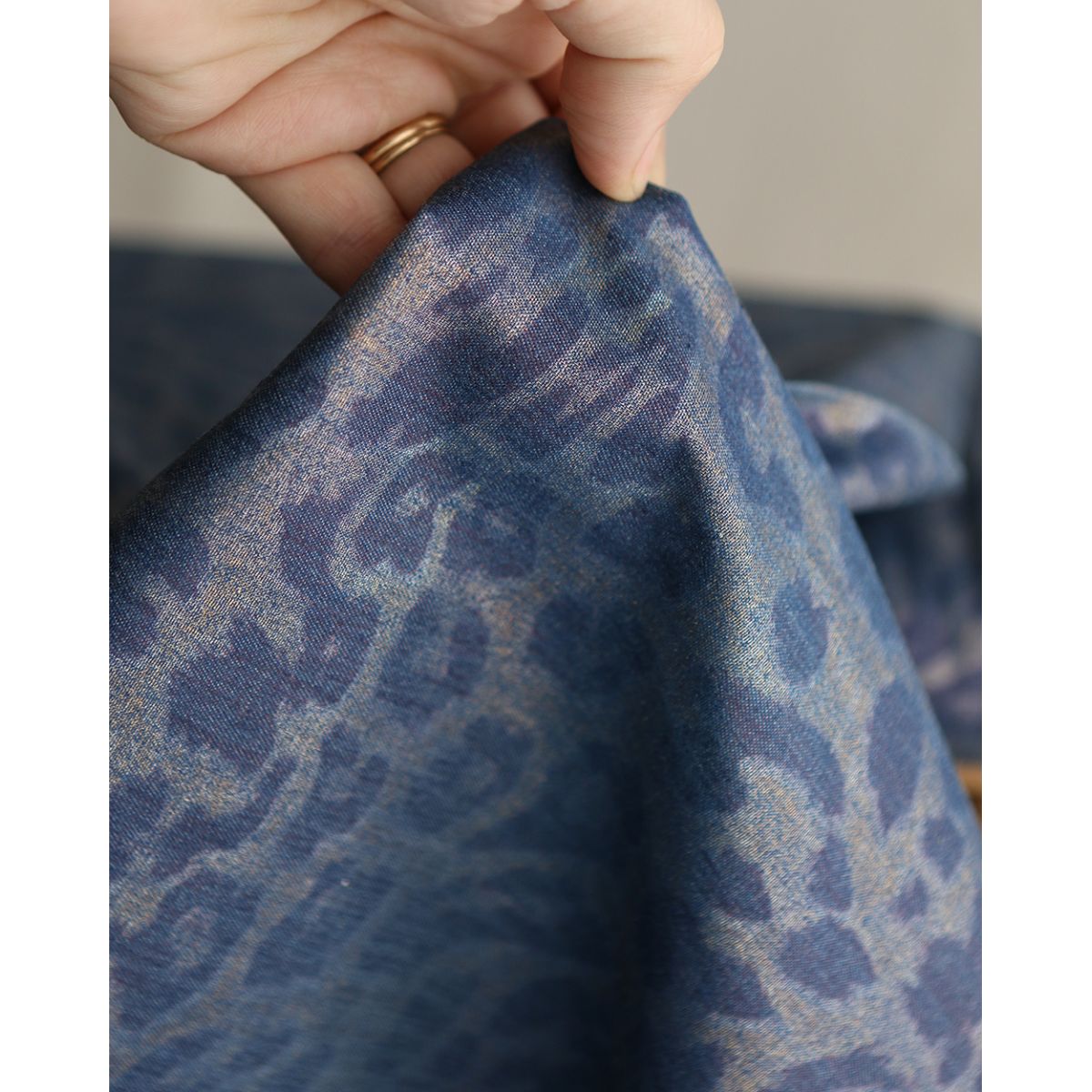 Jean denim léger coton 120gr imprimé foil Graou Jean denim léger coton 120gr imprimé foil Graou