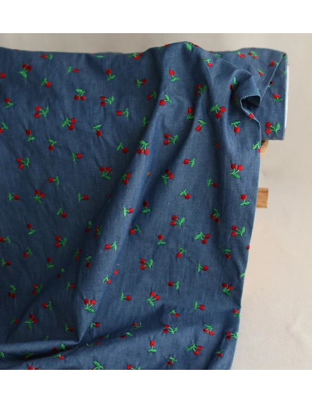 Jean denim léger coton 140gr broderies cerises