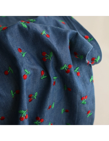 Jean denim léger coton 140gr broderies cerises