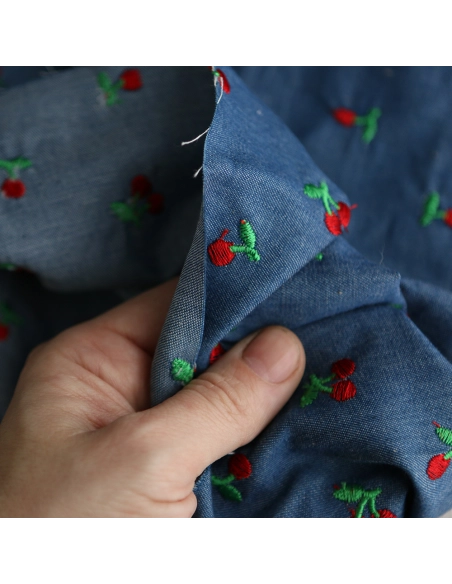 Jean denim léger coton 140gr broderies cerises