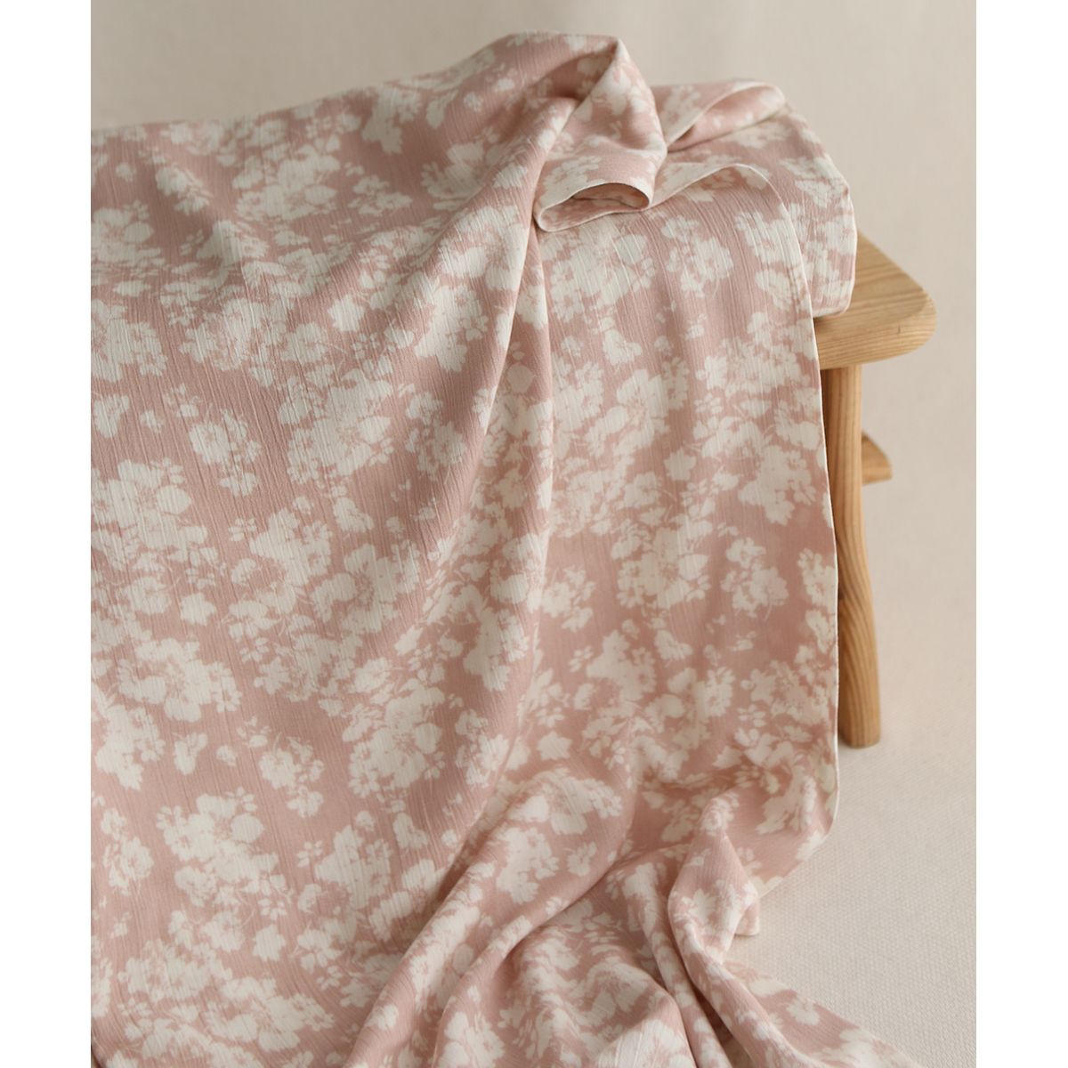 Carmella - Crêpe de viscose imprimé fleuri rose blush Carmella - Crêpe de viscose imprimé fleuri rose blush