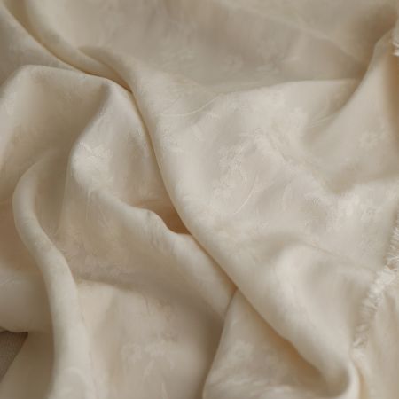 Jasmine - Viscose tissage jacquard fleuri écru Jasmine - Viscose tissage jacquard fleuri écru